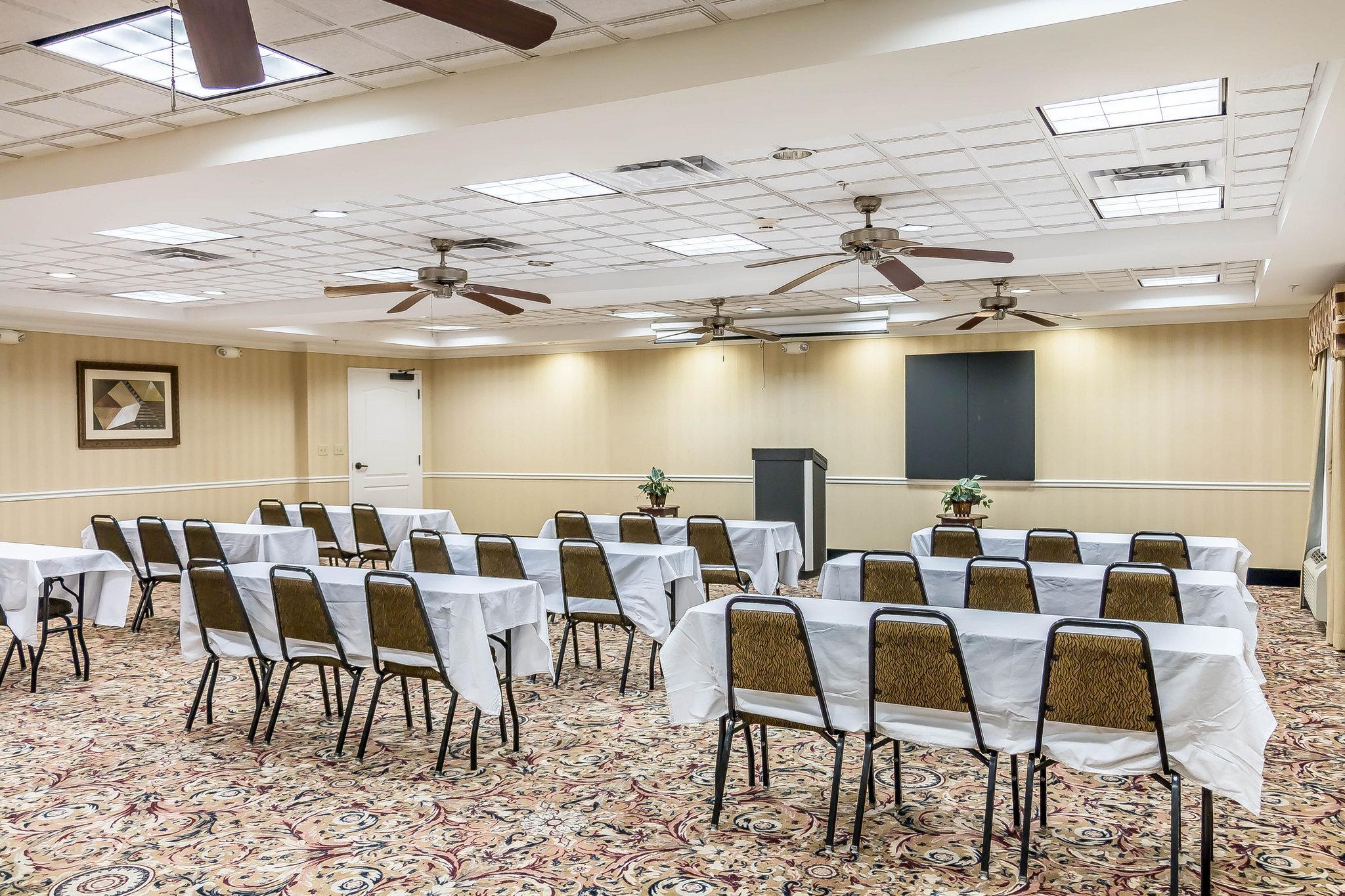 Comfort Suites Savannah North Порт Уэнтворт Экстерьер фото